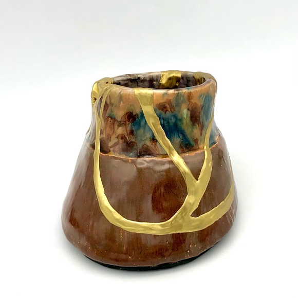 Kintsugi Pottery Horse Hoof Cup Vase Cache Horseshoe Gold Crack Growth Gift - Picture 8 of 17
